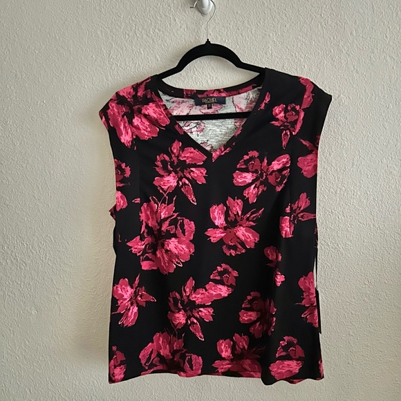 2/$30 NWT Rachel Roy V Neck Pink Flower Top Sleeveless V-Neck Floral Shell - Picture 2 of 7